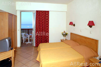 Steris Beach Hotel 4